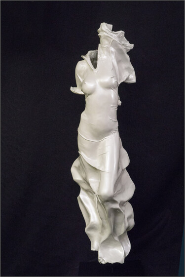 Femme - sculpture époxy - nacrée - 115 cm