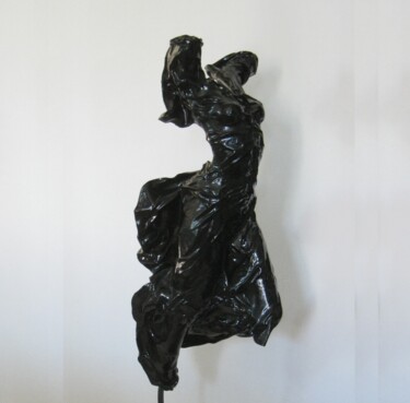 femme - sculpture - voile noir résine époxy